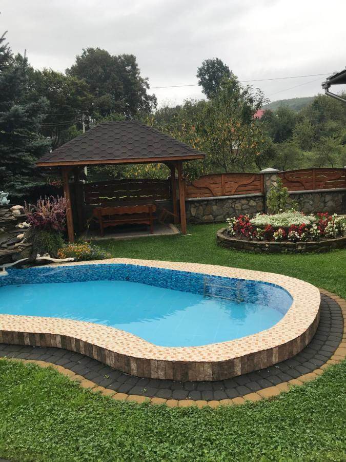 Vacation Home Yabluniv Exterior foto